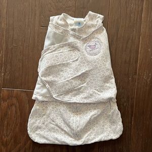 Newborn halo swaddle